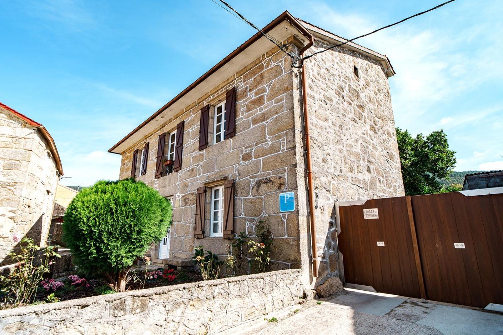 O Fogar Do Carpinteiro Villa การ์โนตา ภายนอก รูปภาพ