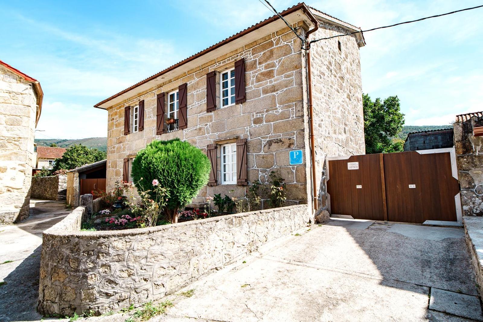 O Fogar Do Carpinteiro Villa การ์โนตา ภายนอก รูปภาพ